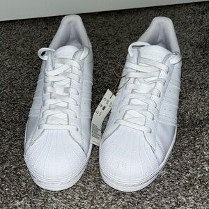 MENS BRAND NEW SNEAKERS- Adidas Originals
